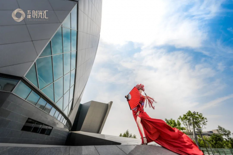  耐克续约英超联赛，未来五季装备赞助  