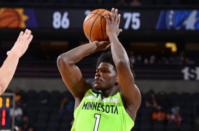  爱德华兹生涯新高48分擒森林狼  